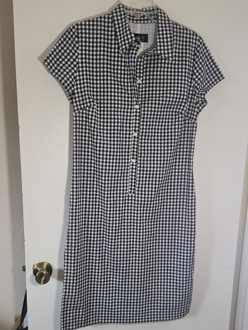 Black & White Gingham Short-Sleeve Shirt Dress
